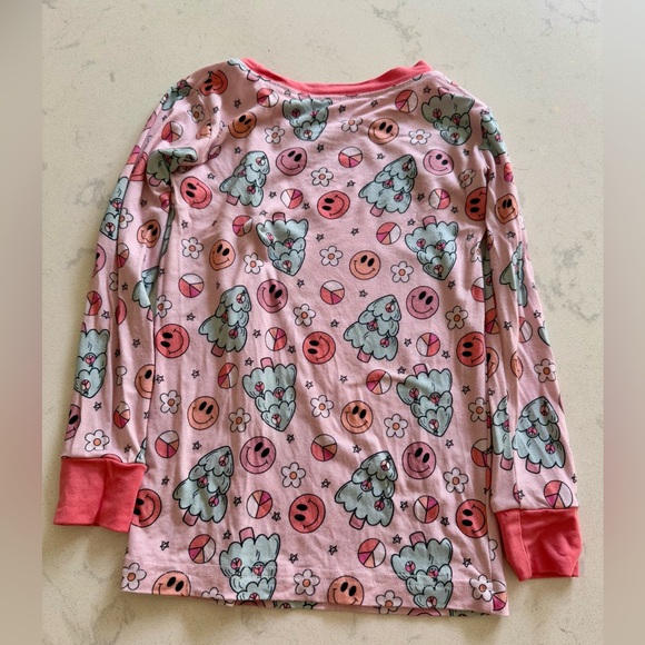 Dream Big Little Co Christmas Tree Peace Pajamas - Picture 4 of 5